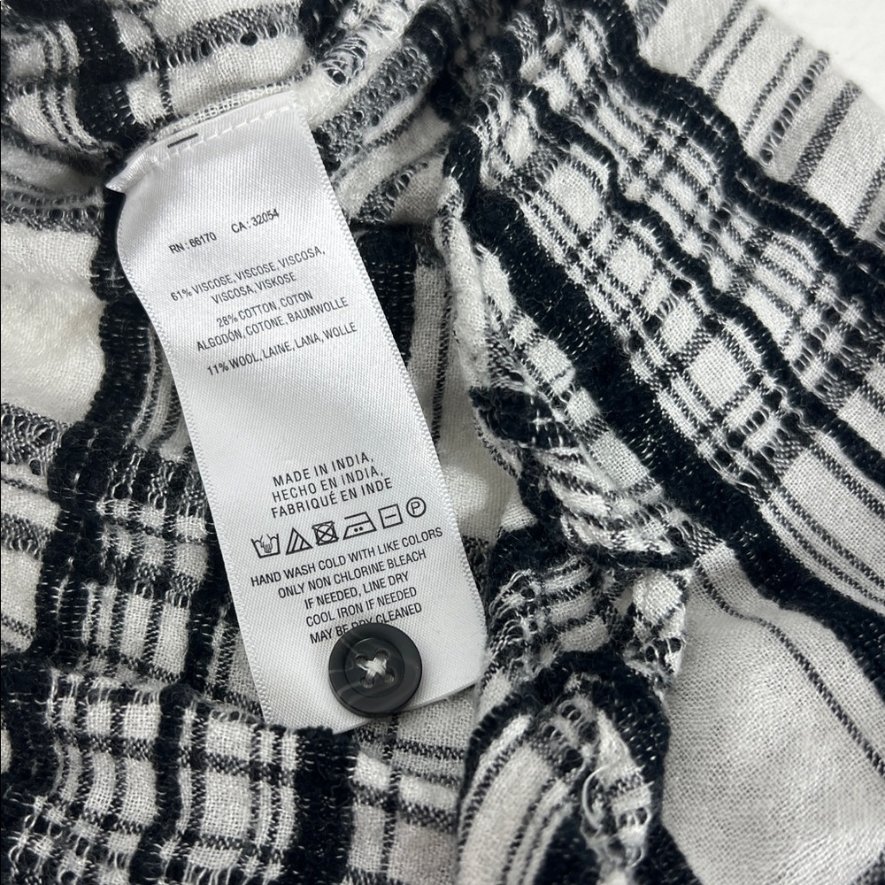 Anthropologie Sz 10 Tunic Black & White Pinktuck Button Front LS - Picture 9 of 9